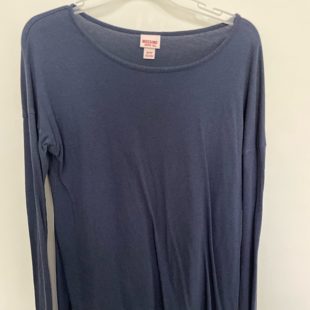 Navy long sleeve shirt